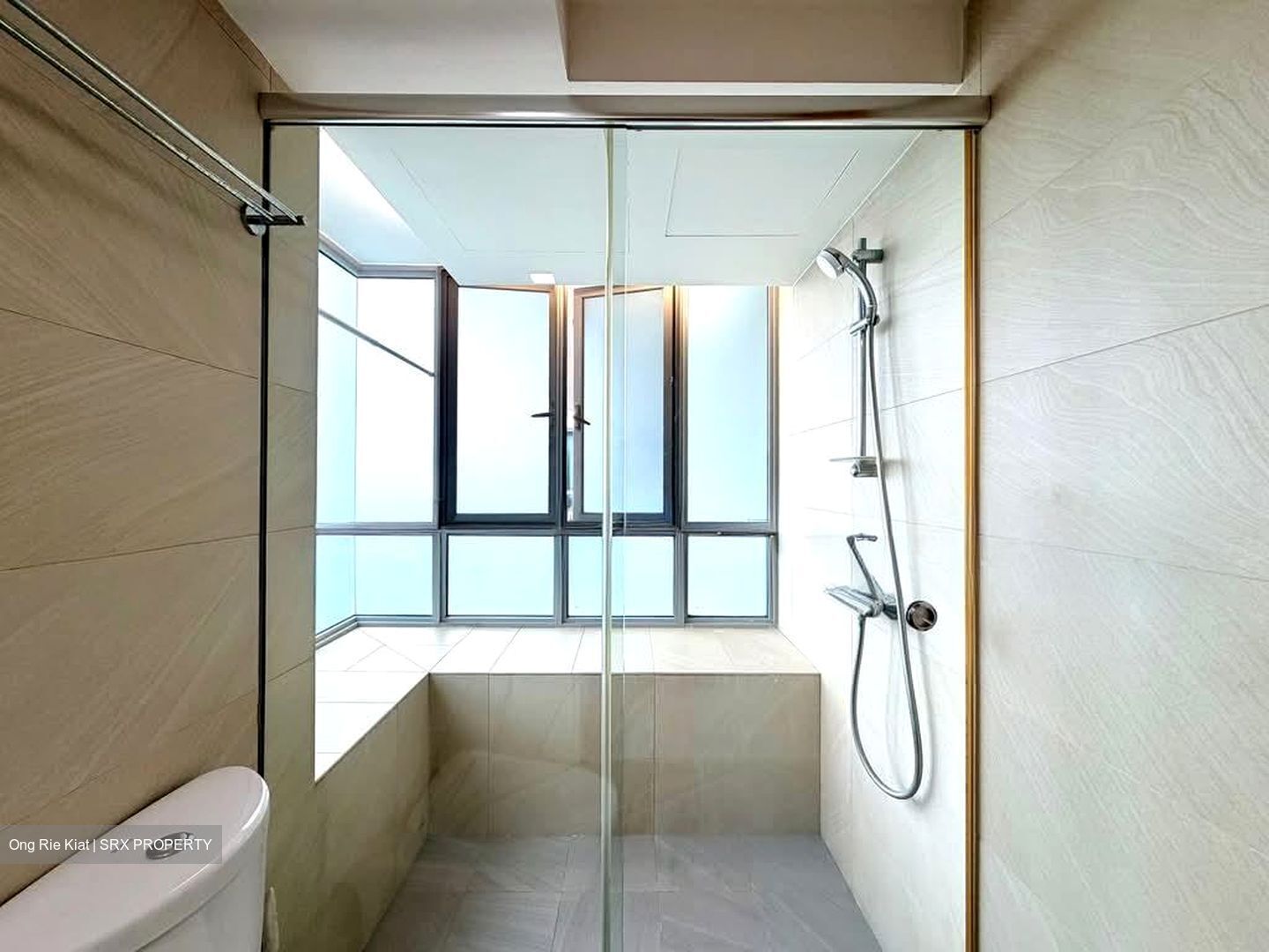 Esta Ruby (D14), Apartment #561504201